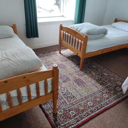 The Boathouse Lodge Hostel Bundoran Esterno foto