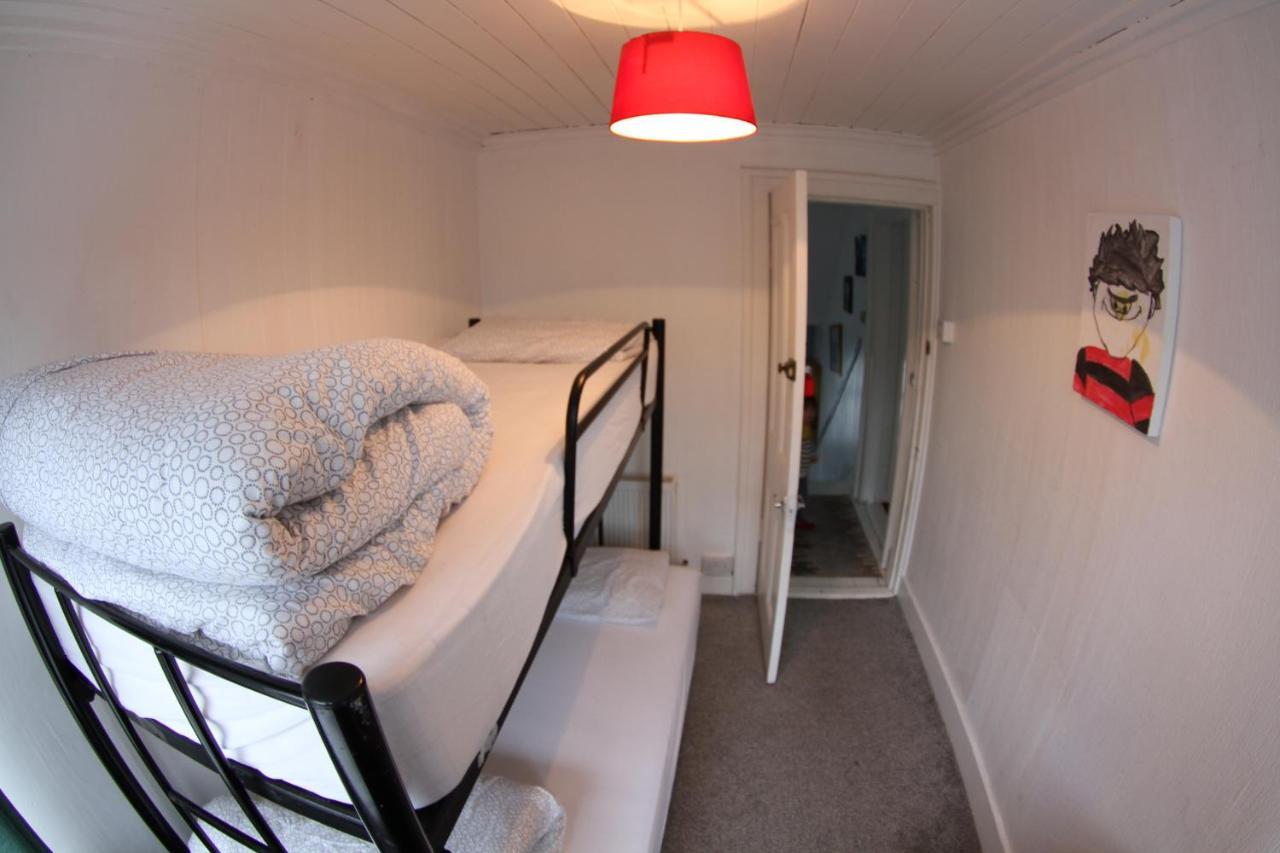 The Boathouse Lodge Hostel Bundoran Esterno foto
